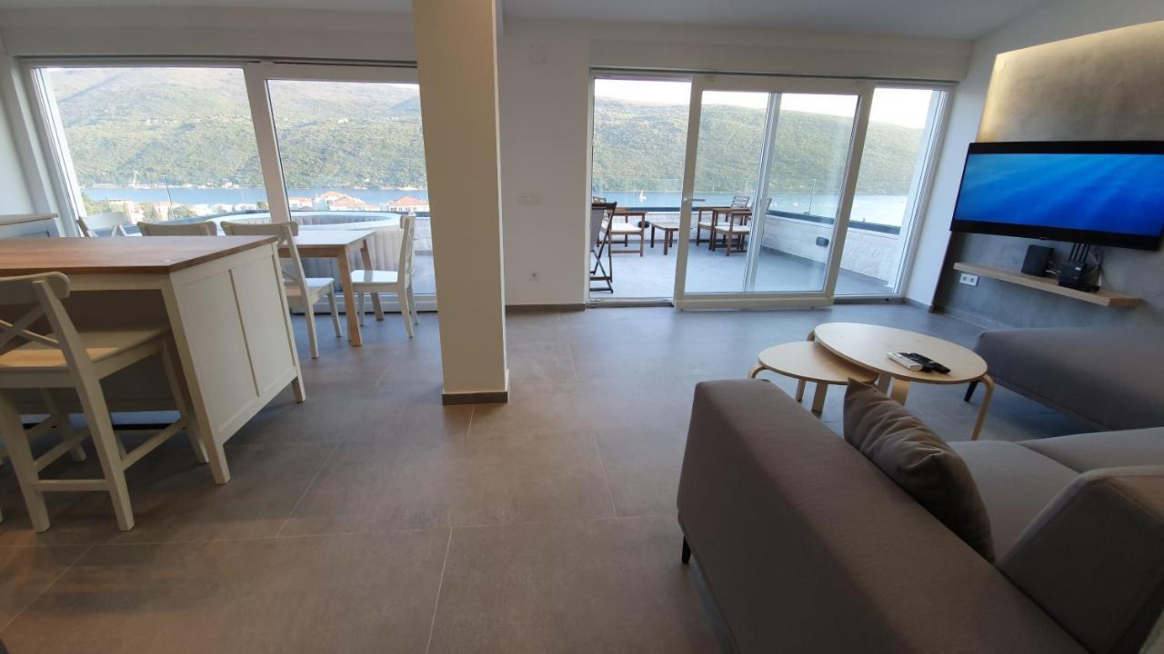 Porto Vista Penthouse Kumbor Apartment Exterior photo