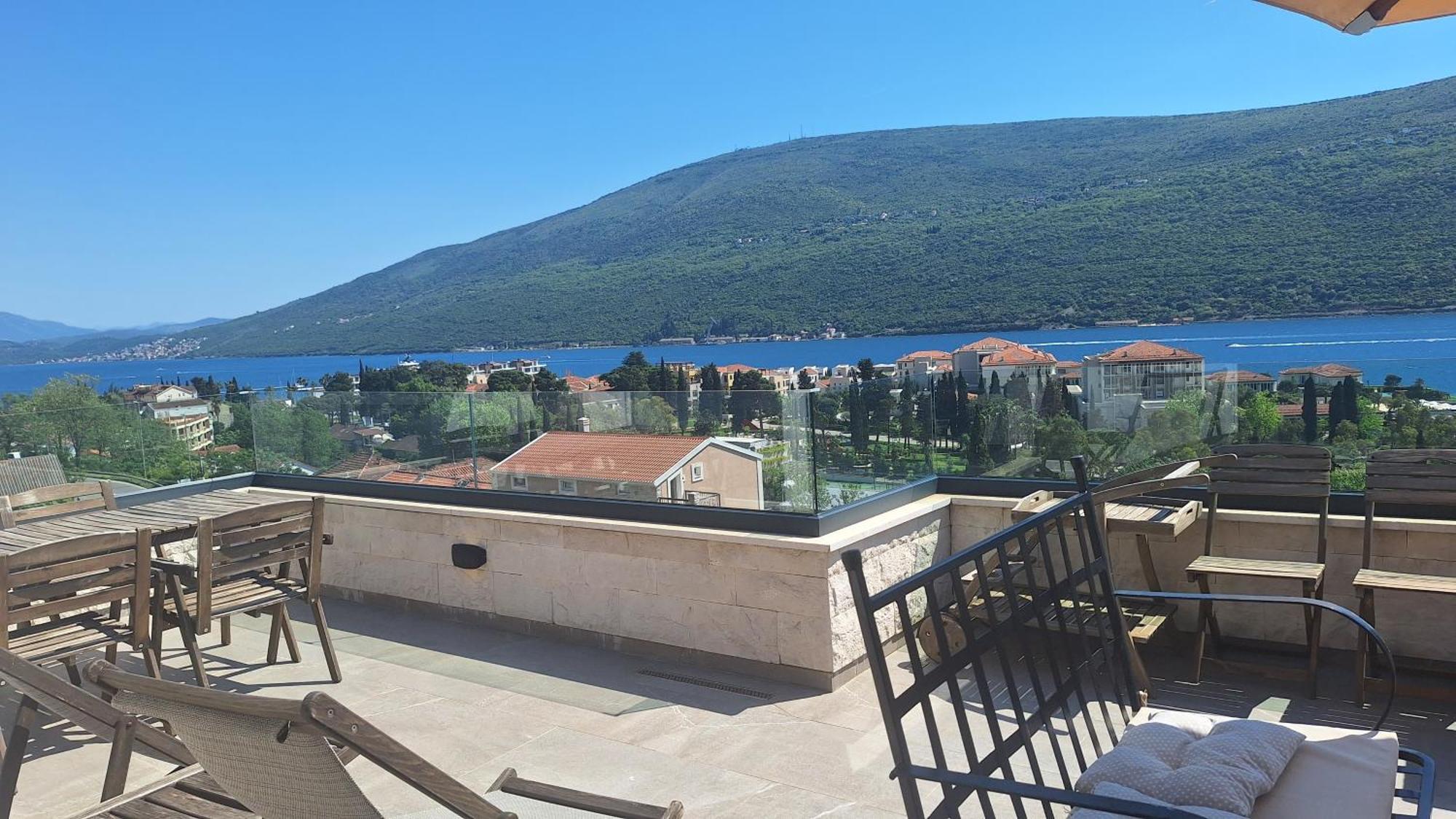 Porto Vista Penthouse Kumbor Apartment Exterior photo